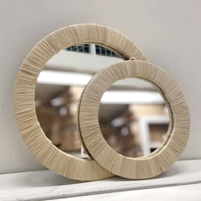 ByBazz | Set van 2 ronde spiegels met naturel raffia rand | Conceptstore Sisalla
