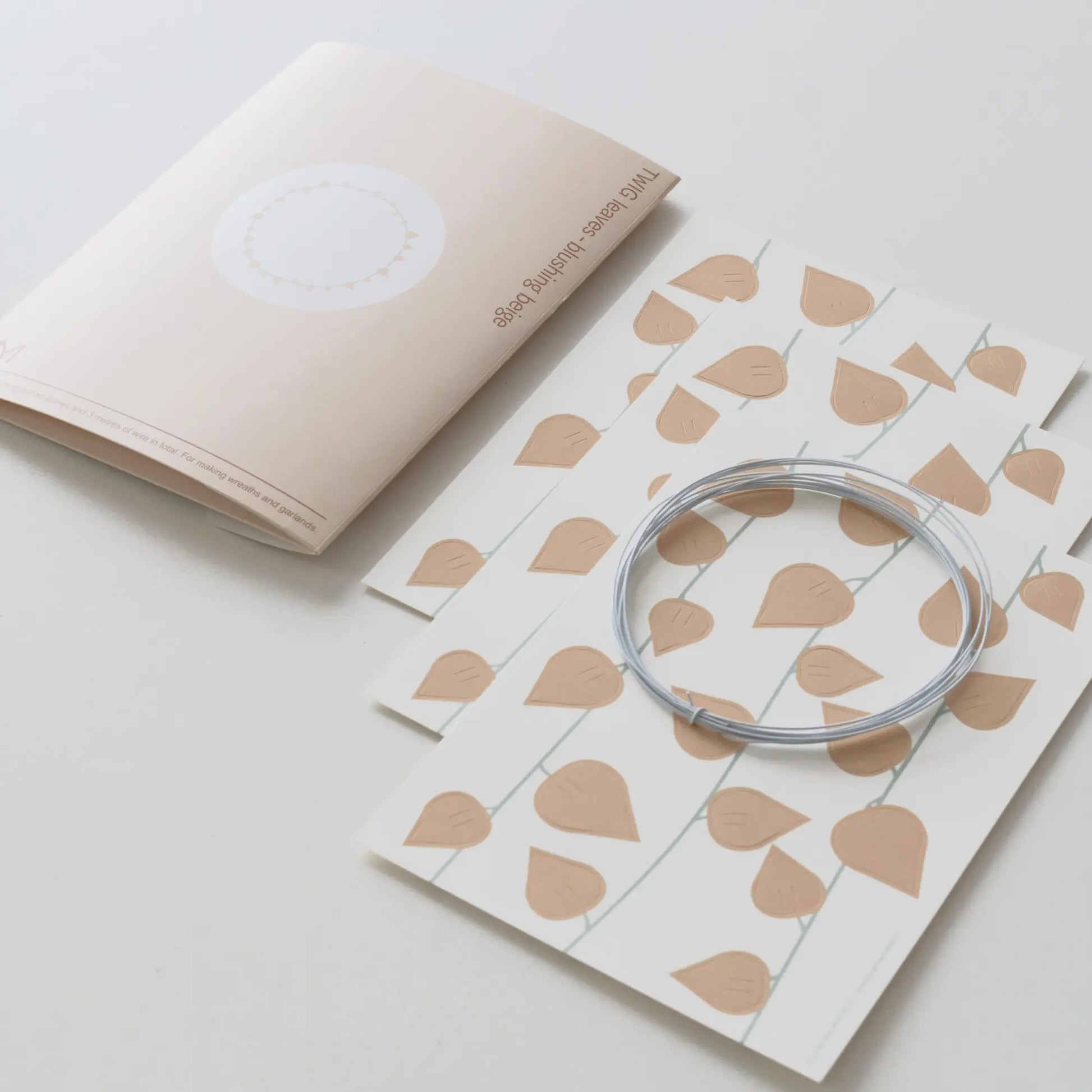 Jurianne Matter | Starterkit voor de papieren krans in de kleur blushing beige | Conceptstore Sisällä 
